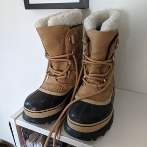 Sorel Caribou snow boots buff/tan Womens 5